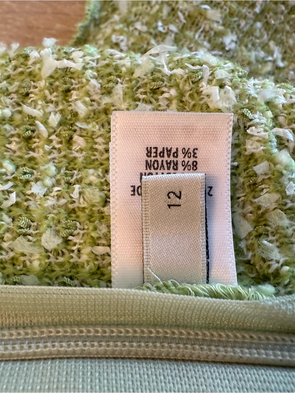 St. John Pistachio Textured Sleeveless Shift Dress 12 - Picture 5 of 10